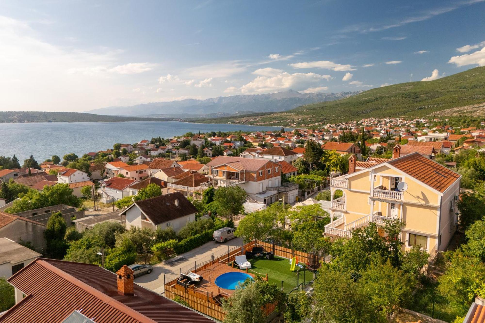 Apartments Milic Gornji Karin Exterior foto
